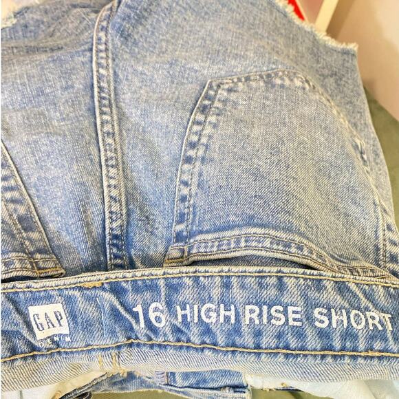 GAP High Rise Blue Denim Shorts 16us Youth raw hem Acid Wash Color - Picture 4 of 4